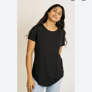 JACKSON ROWE Women's Classic Crew Tee size small